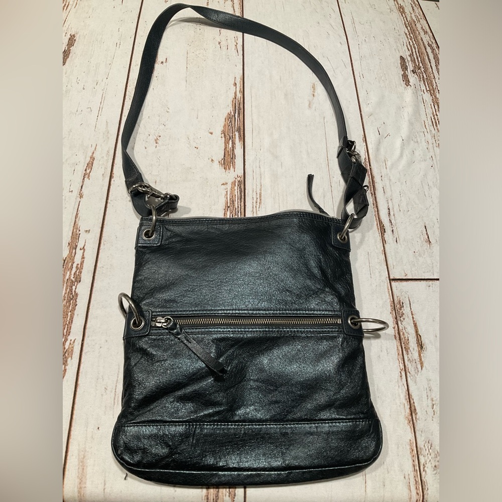 SAK‎ LEATHER CROSSBODY BAG SILVER METALLIC ZIP FOLD-OVER ADJUSTABLE PURSE